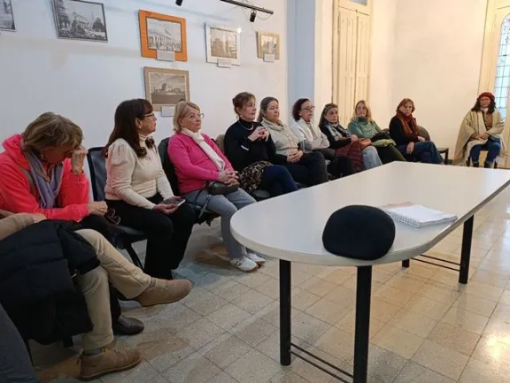 Miércoles Mayores: La Mesa de Diálogos debatió sobre salud mental y justicia y derechos y cuidados