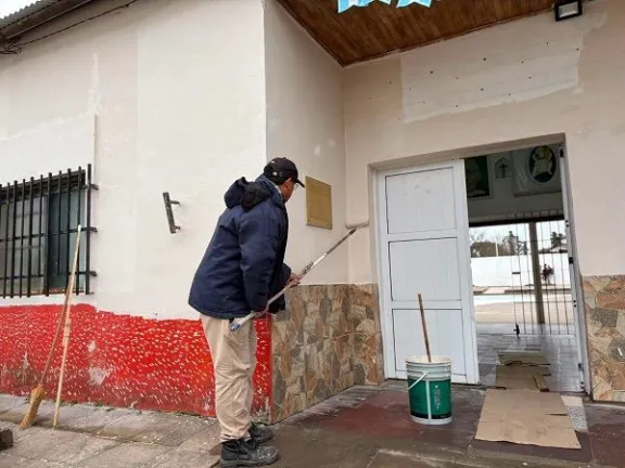 El Municipio de Feliciano aprovecha el receso invernal para reacondicionar escuelas