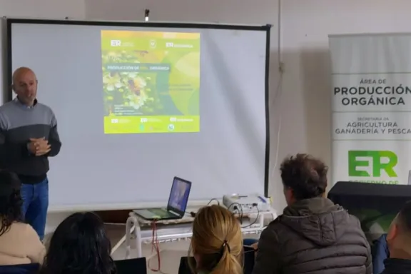 Realizaron en Victoria una jornada taller sobre producción de miel orgánica y valor agregado