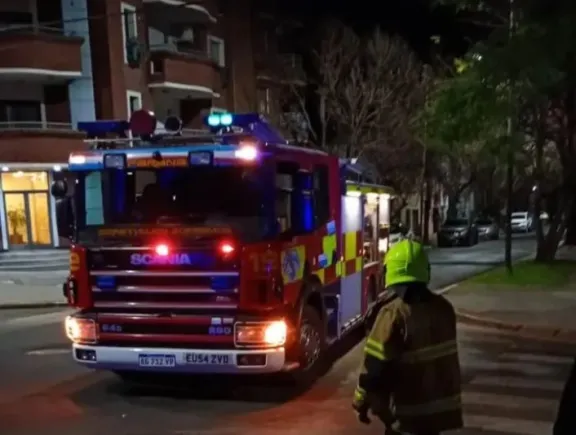 Bomberos y Redengas intervinieron por una pérdida de gas en un edificio de Paraná