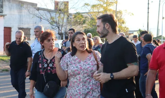 Azcué defendió la reducción de personal y afirmó que "el Municipio tiene que estar al servicio de la gente, no de la política"