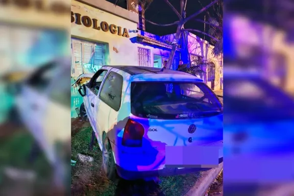 Un automovilista alcoholizado chocó contra un consultorio de kinesiología en Paraná