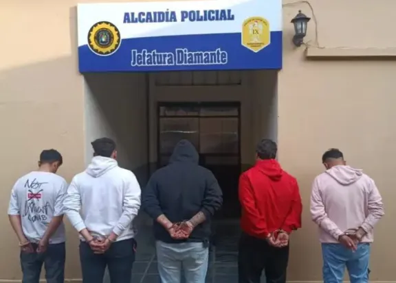 Cinco detenidos y secuestro de armas por el homicidio en Diamante