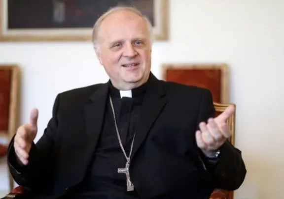 Llega al país el nuevo embajador del Vaticano y crece la expectativa sobre la visita del papa León XIV