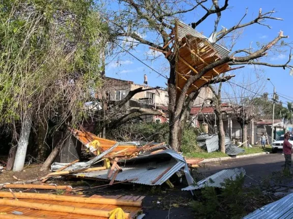 Piden declarar la emergencia en Concordia tras el temporal que causó una muerte y graves pérdidas materiales