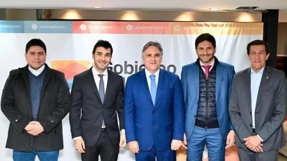 La primera foto del frente de gobernadores, luego bautizado Provincias Unidas. Más tarde se sumaría Gustavo Valdés.