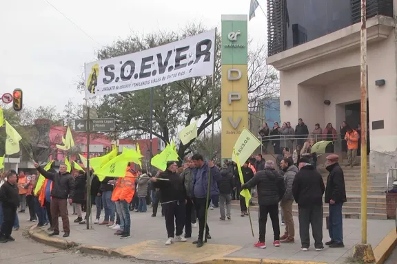 La movilización de los trabajadores de la Zonal Paraná logró la conformación de una Mesa de Diálogo con Vialidad