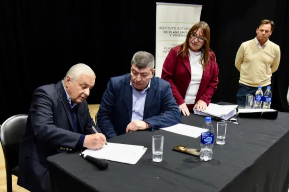 Se rubricaron firmas y entregaron escrituras a 90 familias de Concepción del Uruguay