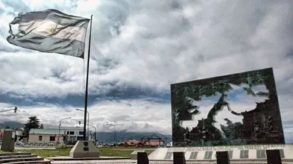 Malvinas: Tierra del Fuego pidió derogar el tratado de inversiones con el Reino Unido