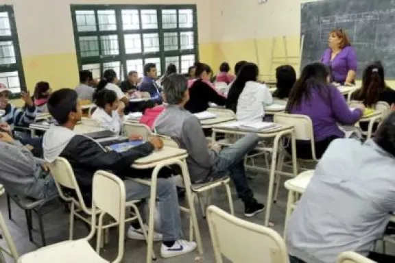 Agmer expresó preocupación por posibles cambios en el plan de estudios de las escuelas de Jóvenes y Adultos