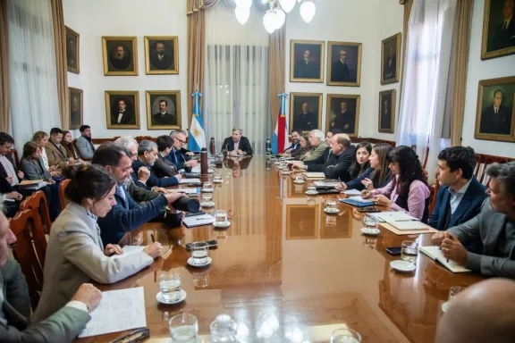 Provincia confirmó la primera convocatoria a concursos abiertos para la administración pública