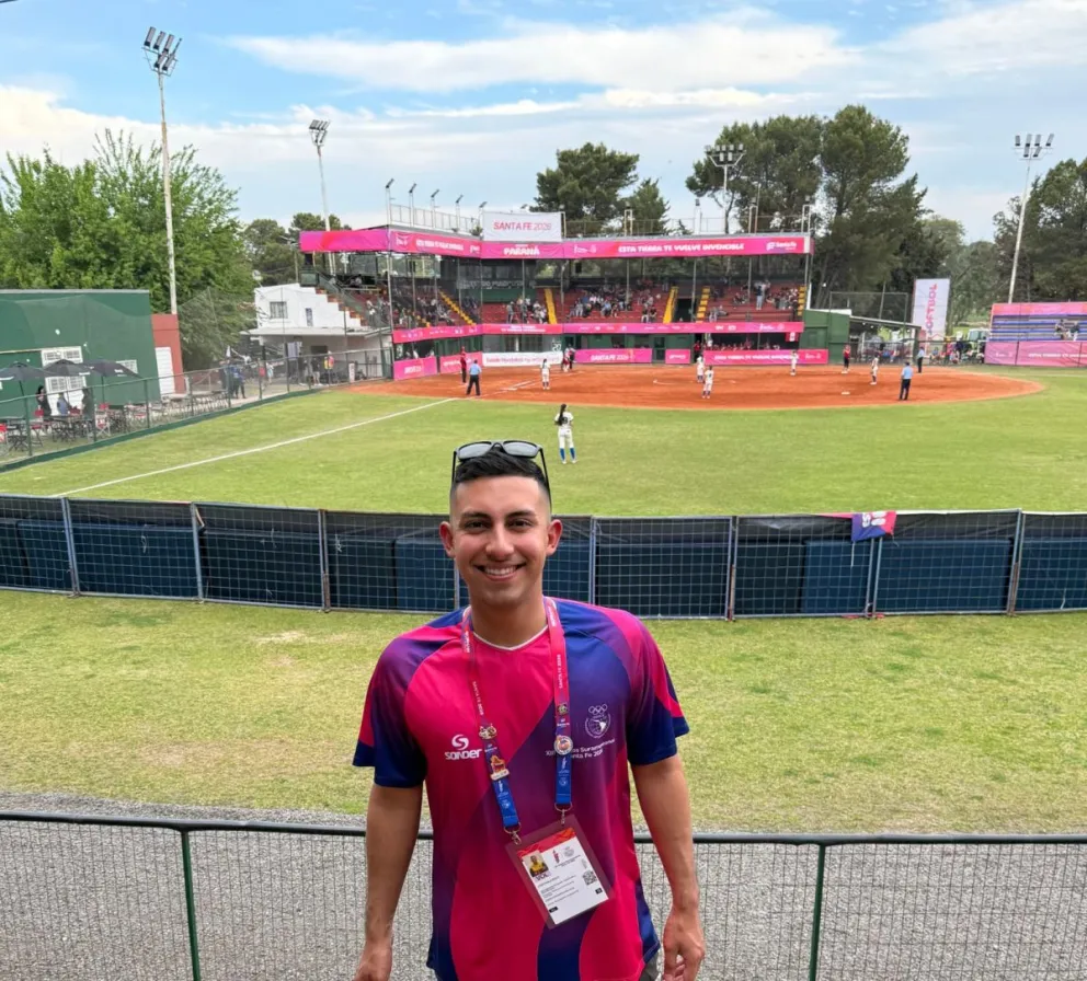 Juan Bello en el Estadio Mundialista de Sóftbol "Ingeniero Nafaldo Cargnel"