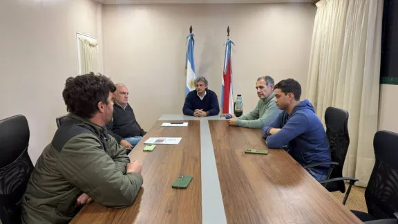 Federación: Jóvenes referentes de la Industrial local presentaron una importante propuesta de trabajo al Municipio j